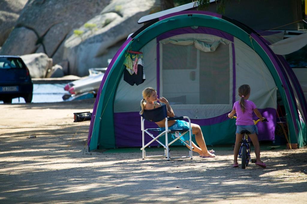 Camping Baia Saraceno Hotel Palau Exterior foto