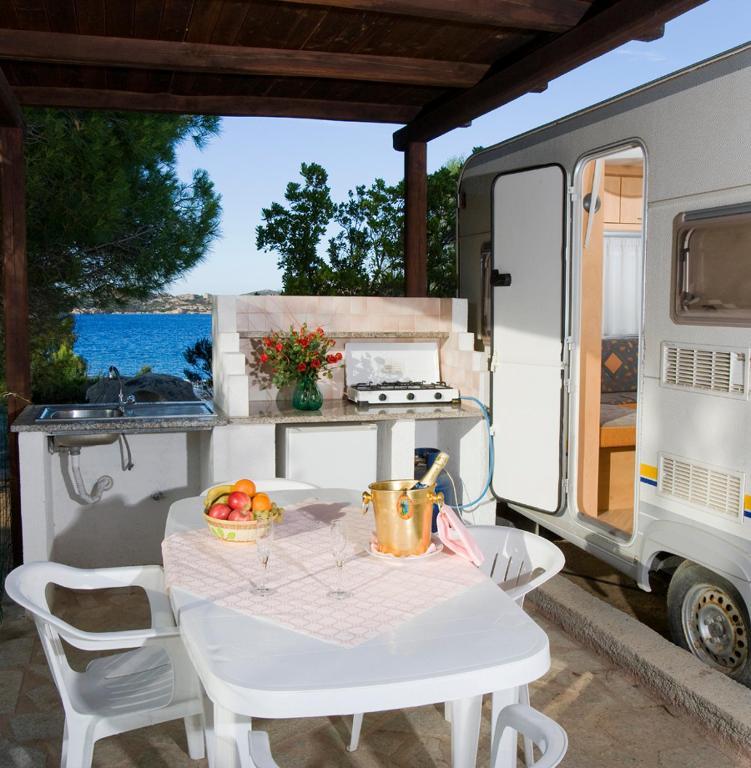 Camping Baia Saraceno Hotel Palau Quarto foto